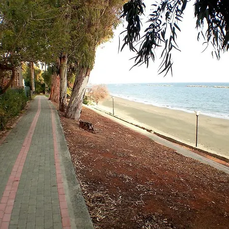 Apartment Alakatoudi On The Beach